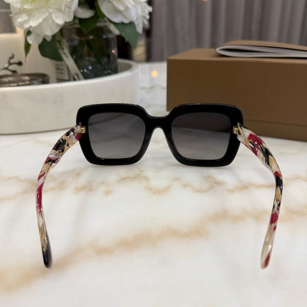 Burberry Black Sunglasses with Multicolor Patterned Temples - Picture 7 of 11